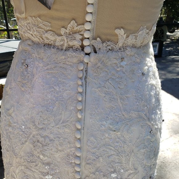 NWT INTUZURI Mermaid Style Lace Galore Wedding gown - Picture 14 of 16